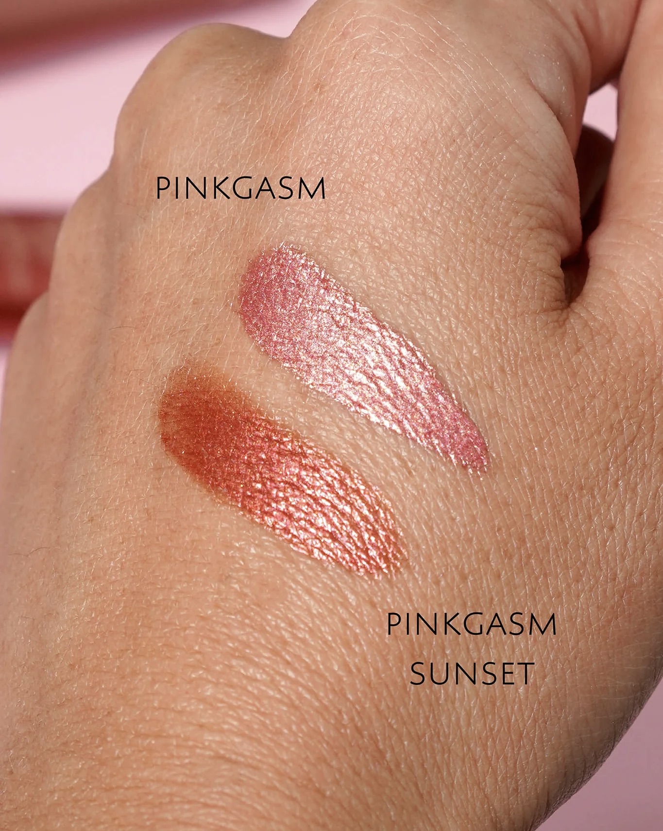 Charlotte-Tilbury-GLOWGASM-Beauty-Light-Wand-Pinkgasm-Pinkgasm-Sunset_1024x1024@2x